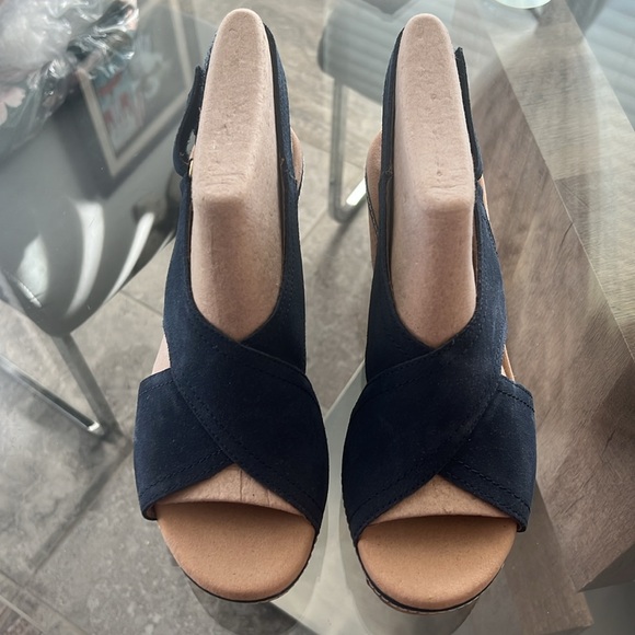 Clarks Giselle Cove Slingback Platform Wedge Sandals, Navy Size 11 New w/Tag - Picture 5 of 10